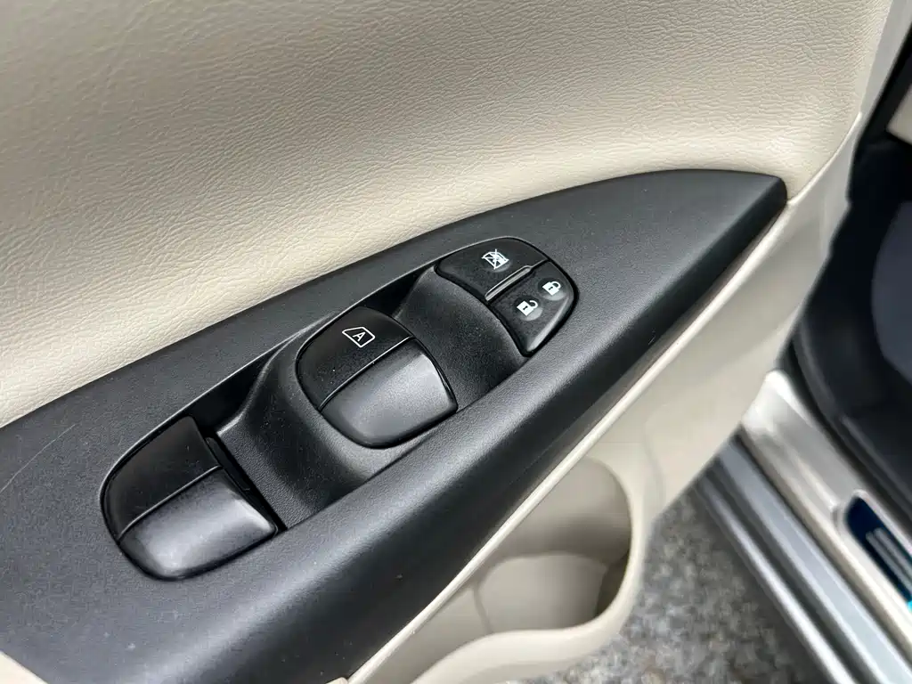 Nissan Sylphy 2019 1.6XV CVT Premium VI