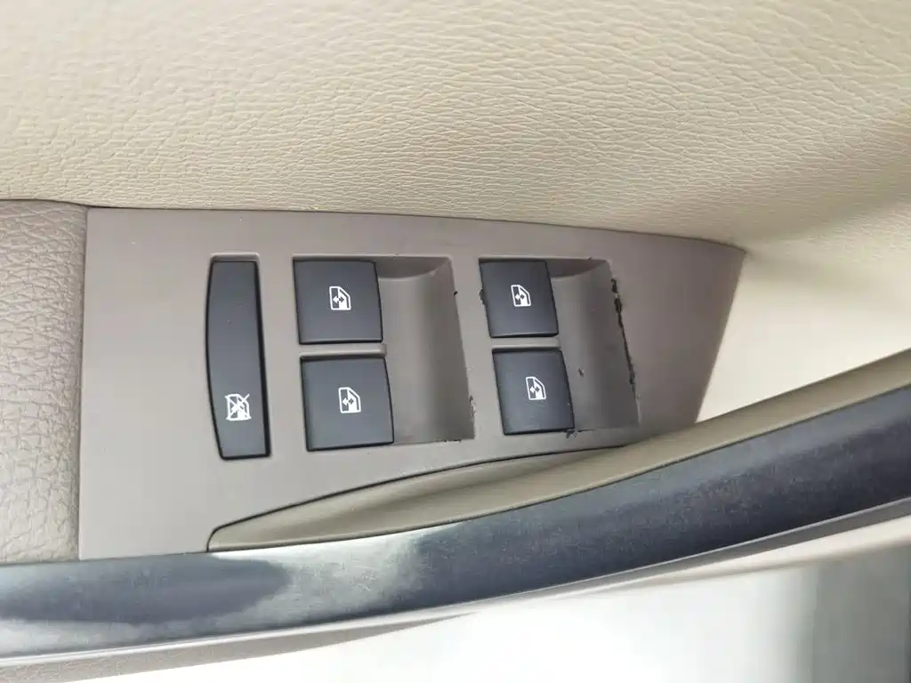 Buick Excelle — миниатюра 9