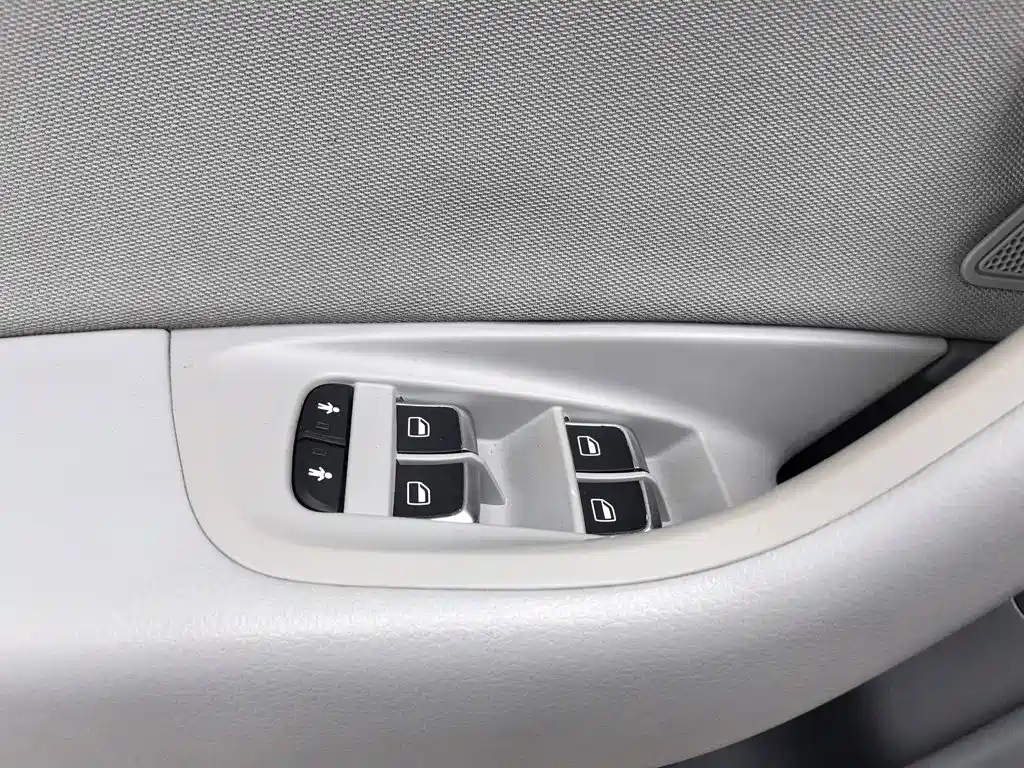 Audi A6L — миниатюра 9