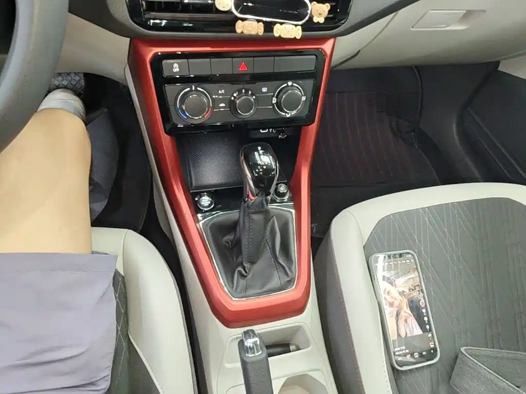 Volkswagen T-Cross — миниатюра 14