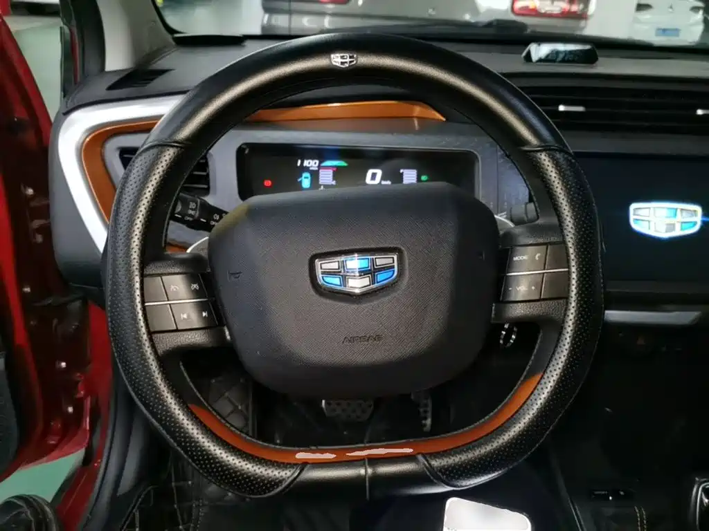 Geely Vision X1 — миниатюра 11