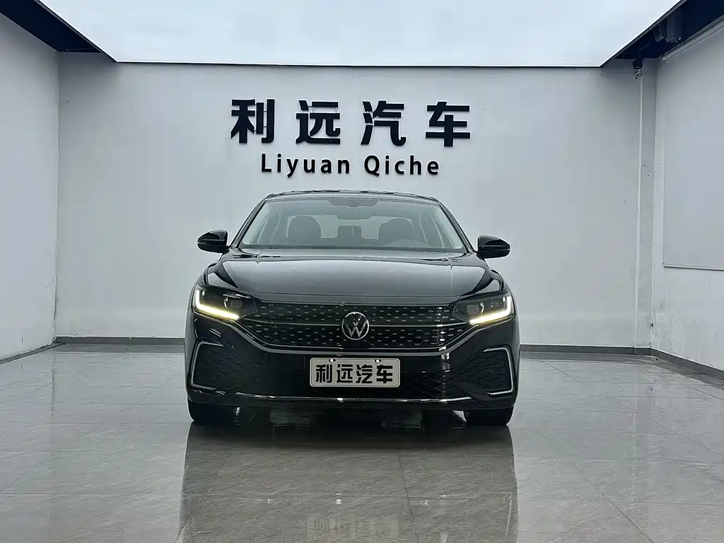 Volkswagen Passat 2022 330TSI Elite