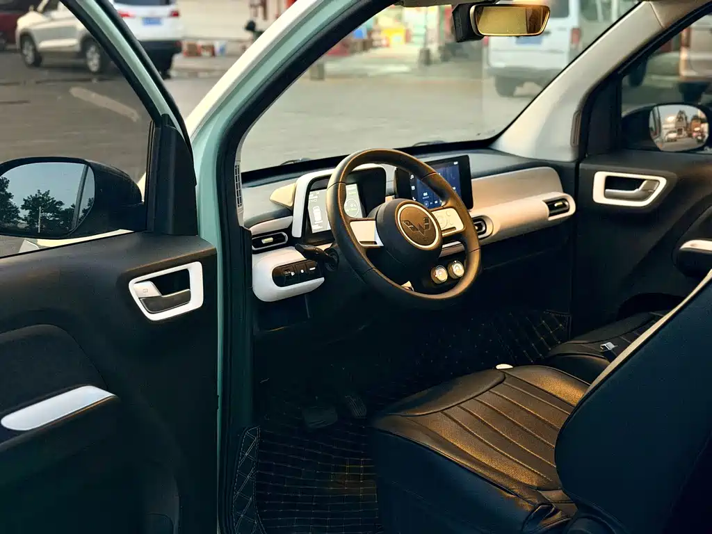Wuling MINIEV — миниатюра 8
