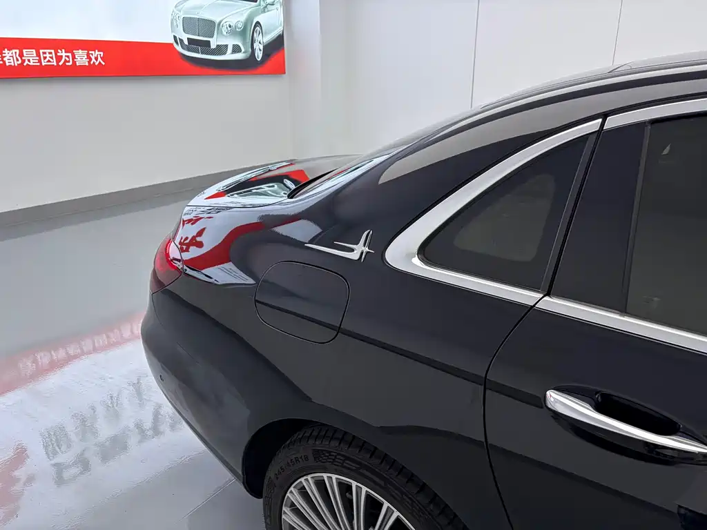 Mercedes-Benz E-Class — миниатюра 14
