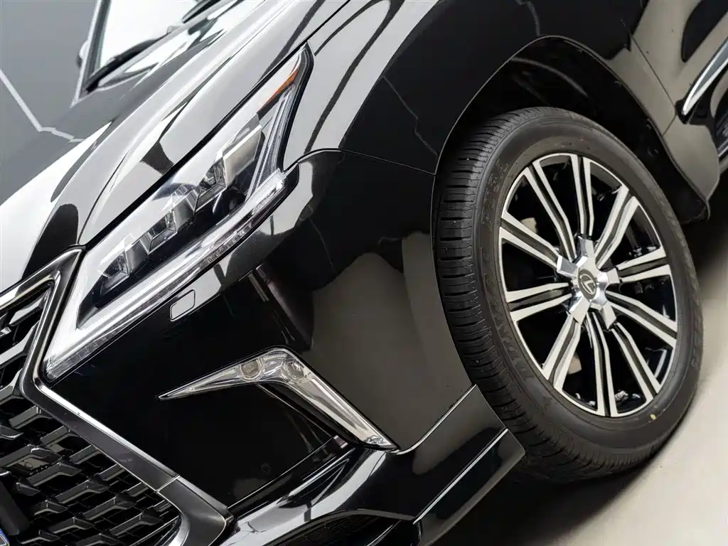 Lexus LX 2021 570