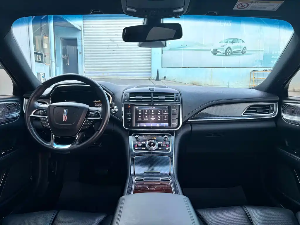 Lincoln Continental — миниатюра 12
