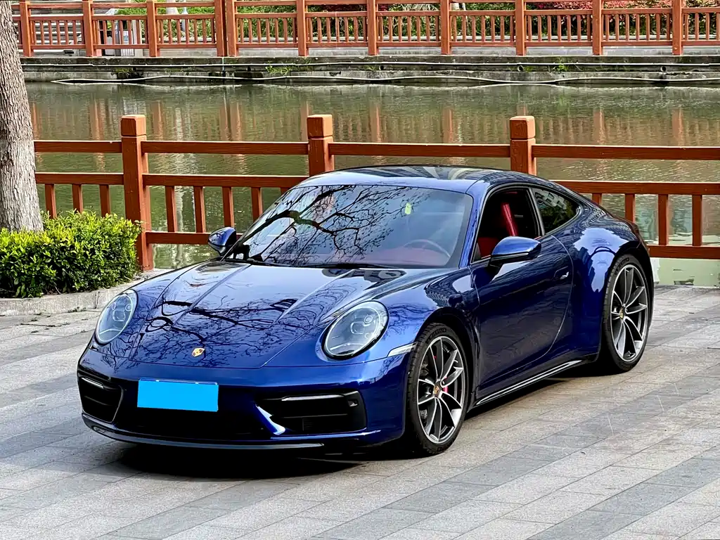 Porsche 911 2021