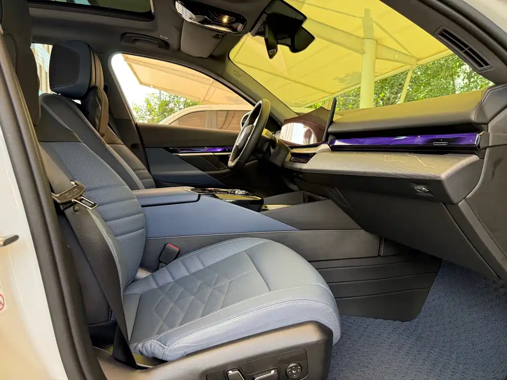 BMW i5 — миниатюра 12