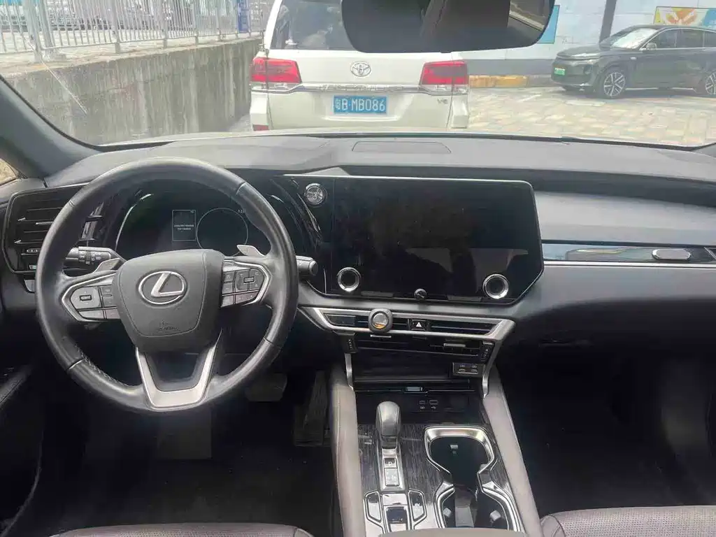 Lexus RX — миниатюра 6