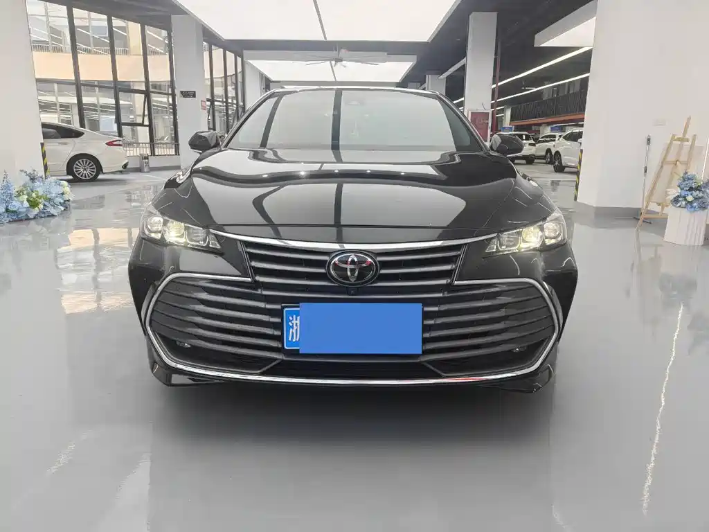 Toyota Avalon — миниатюра 2