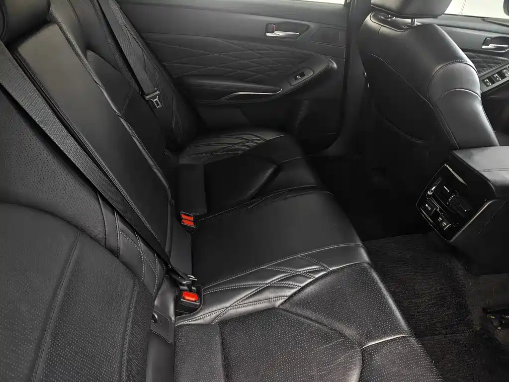 Toyota Avalon — миниатюра 9
