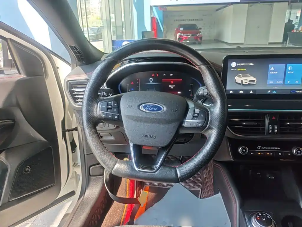 Ford Focus — миниатюра 11