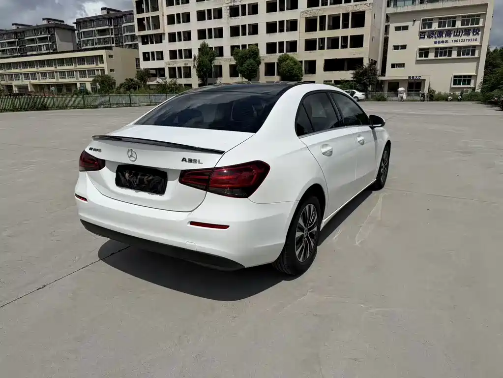 Mercedes-Benz A-Class — миниатюра 7