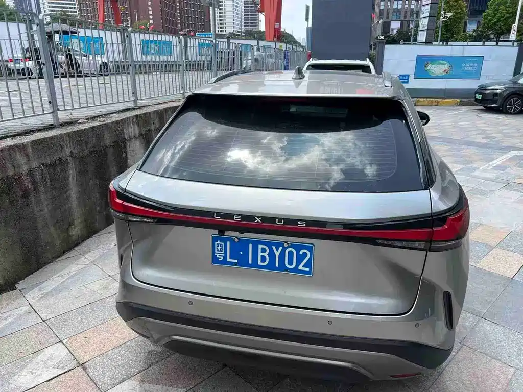 Lexus RX — миниатюра 9