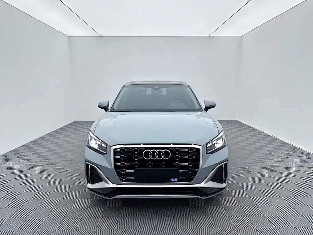 Audi Q2L — миниатюра 2