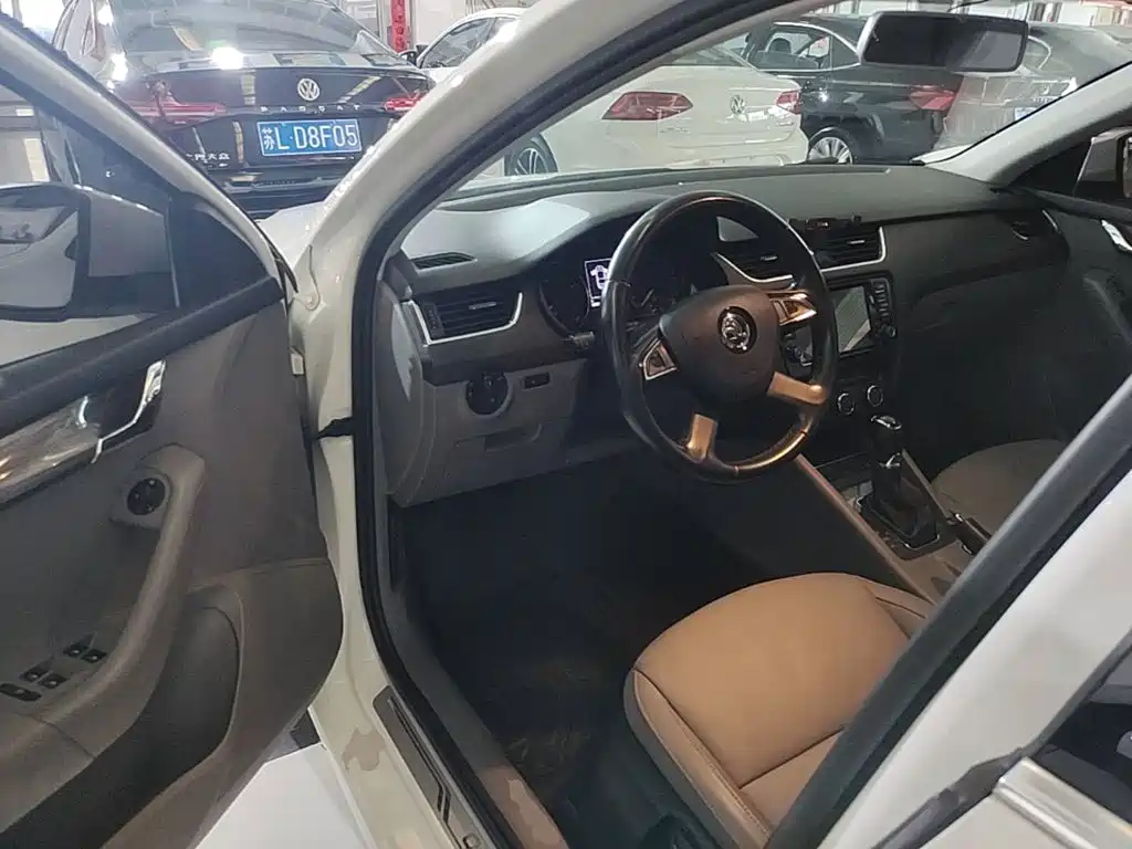 Skoda Octavia — миниатюра 16