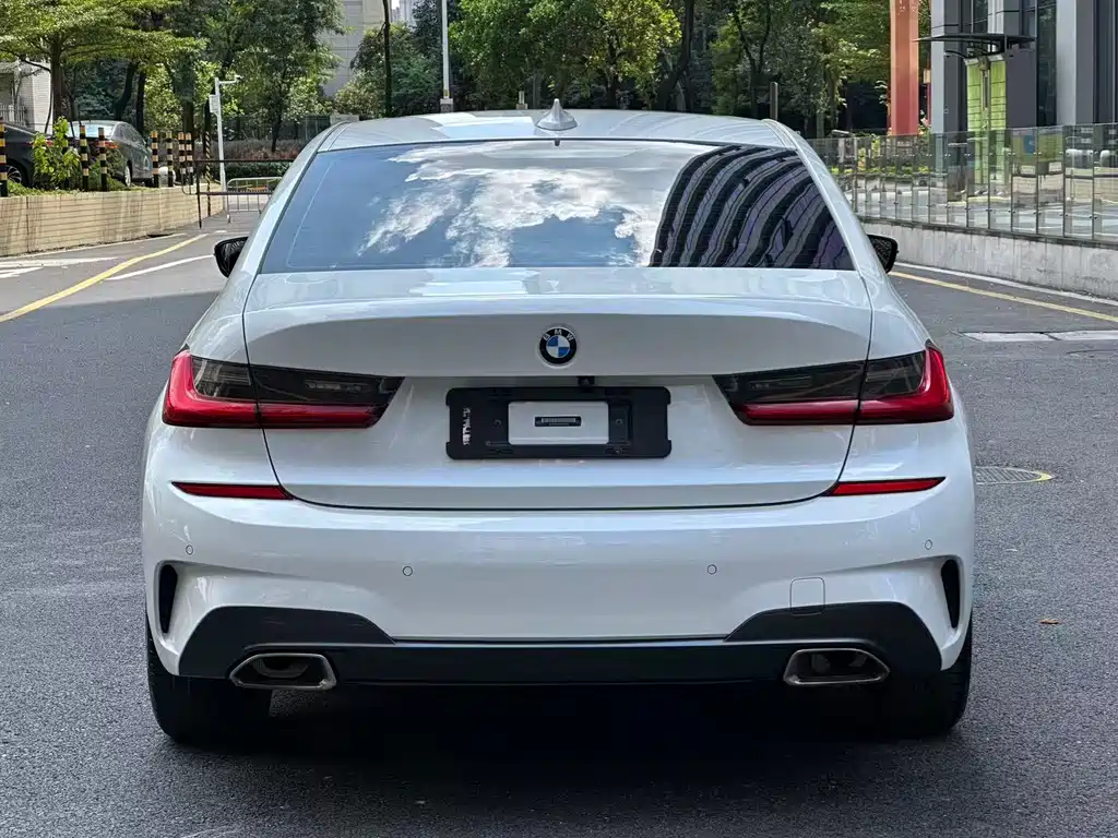 BMW 3 Series — миниатюра 3