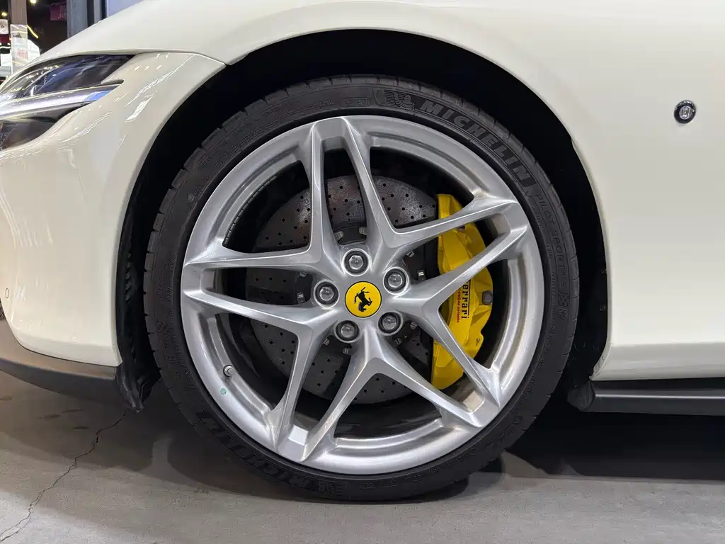 Ferrari Roma — миниатюра 5