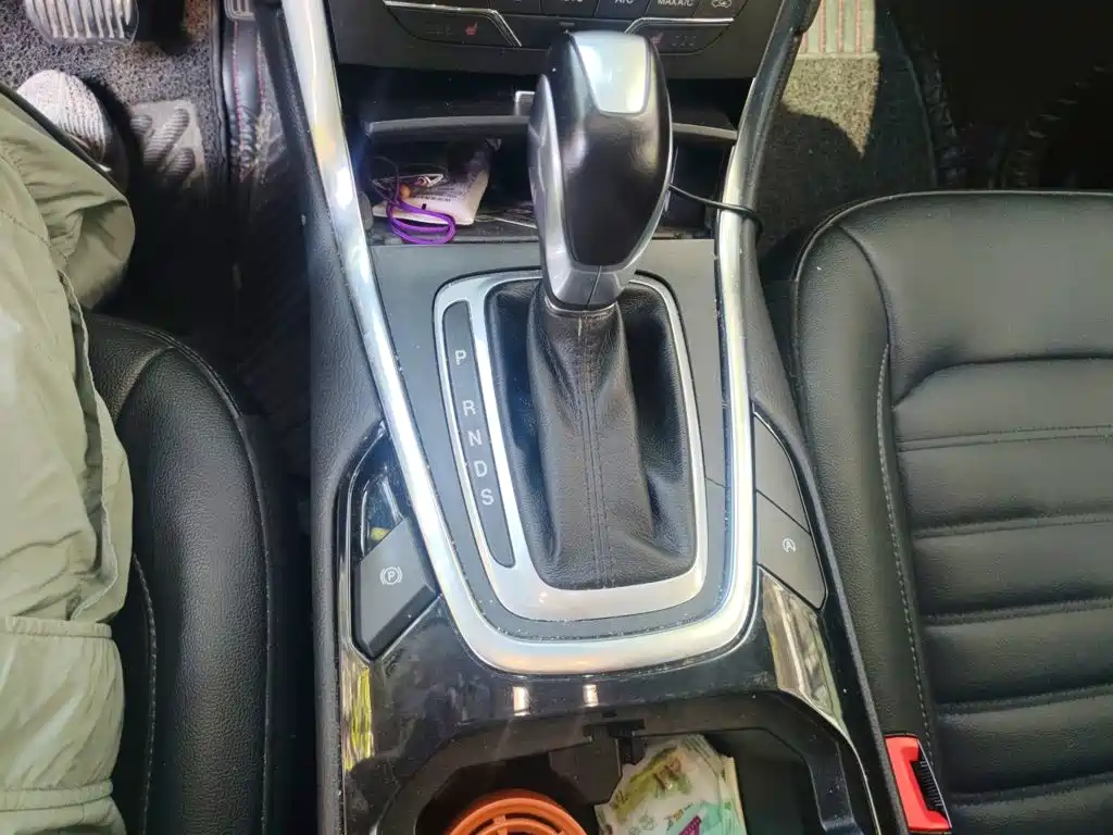 Ford Edge — миниатюра 10
