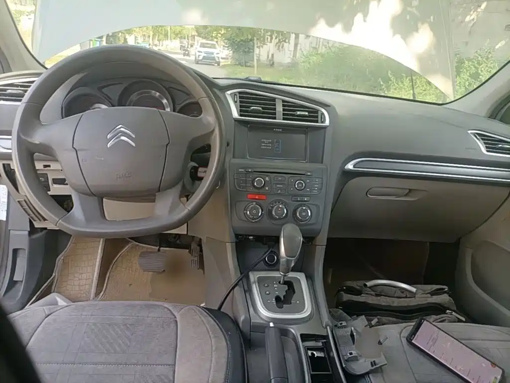 Citroen C4L — миниатюра 10