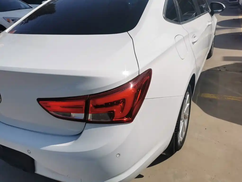 Buick Verano — миниатюра 8