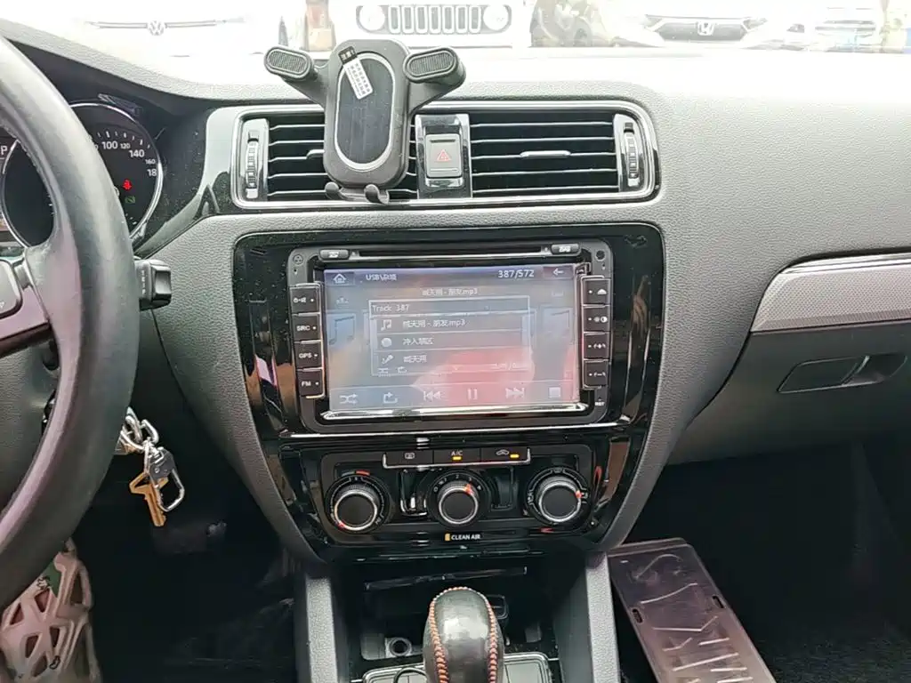 Volkswagen Sagitar — миниатюра 13
