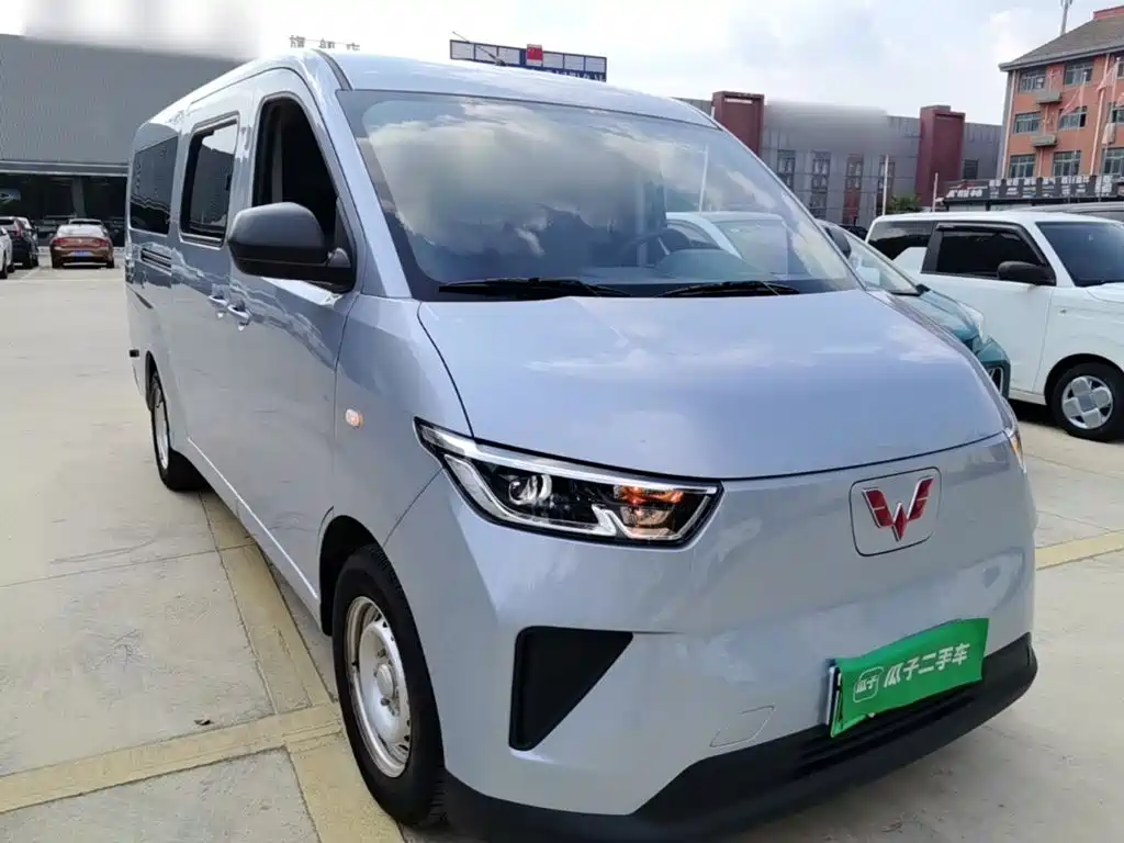 Wuling Yangguang — миниатюра 4
