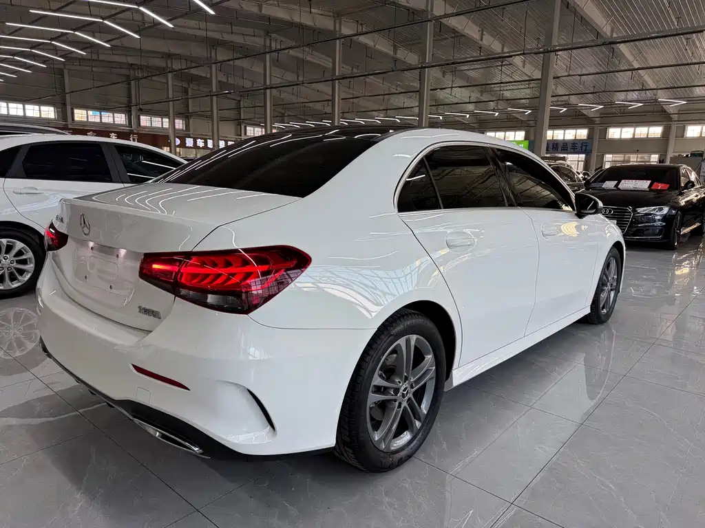 Mercedes-Benz A-Class — миниатюра 9