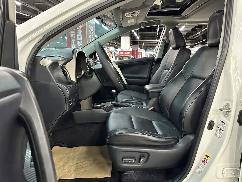 Toyota RAV4 — миниатюра 24