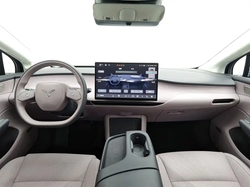 Hongqi 05 2025 750