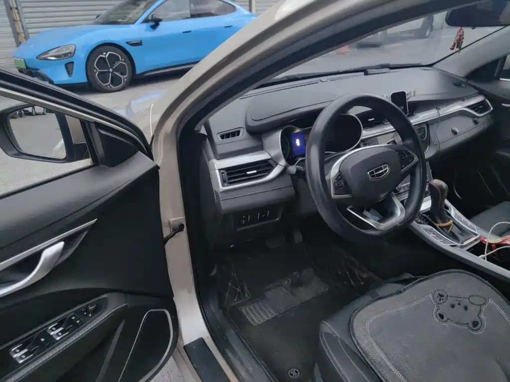 Geely Emgrand — миниатюра 13