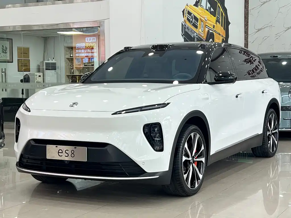 NIO ES8
