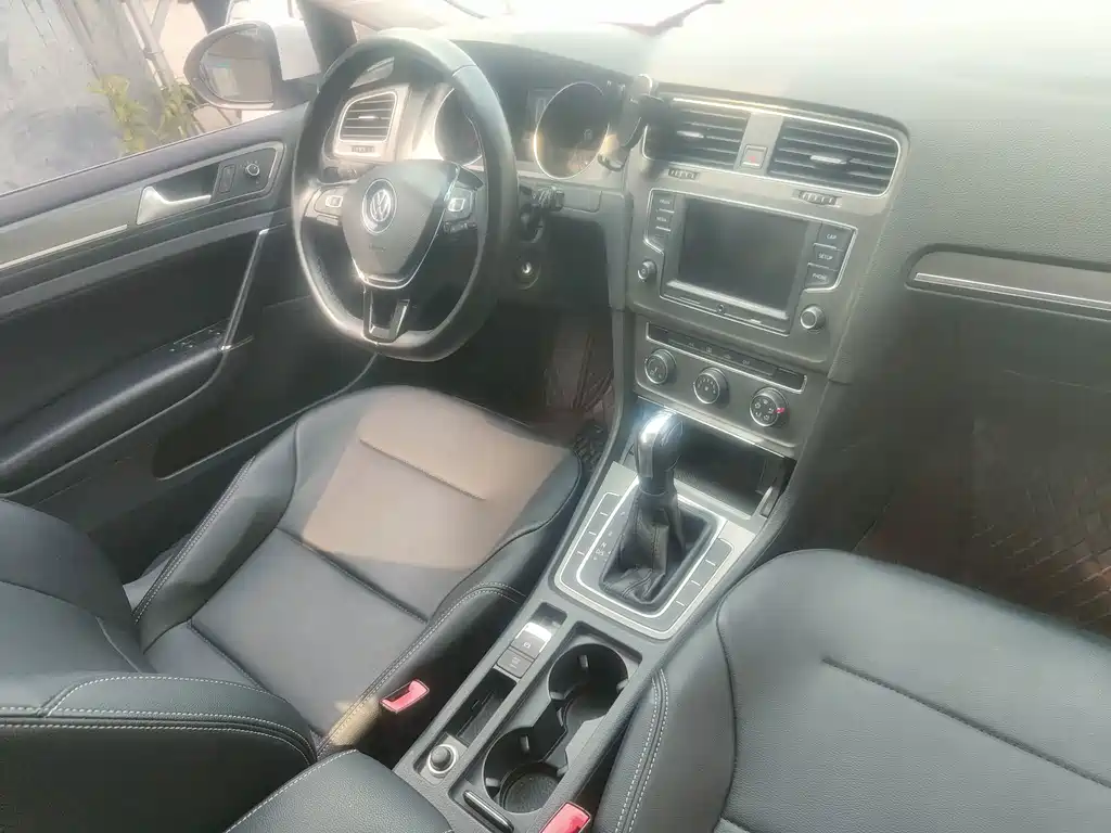 Volkswagen Golf — миниатюра 5