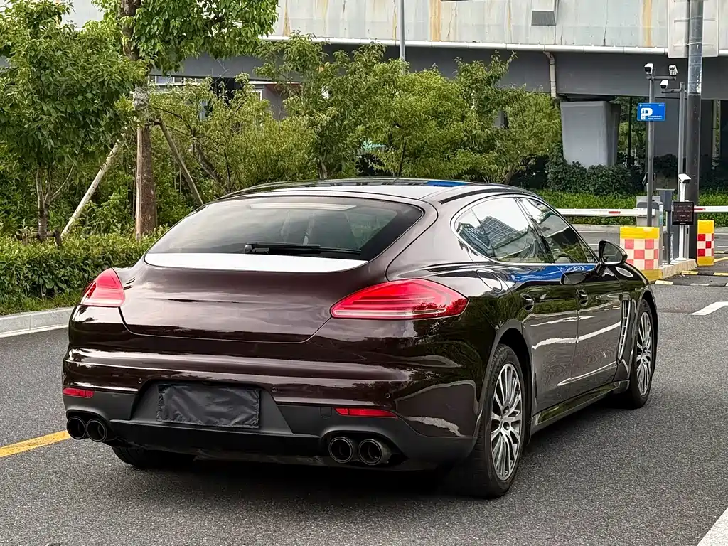 Porsche Panamera — миниатюра 6