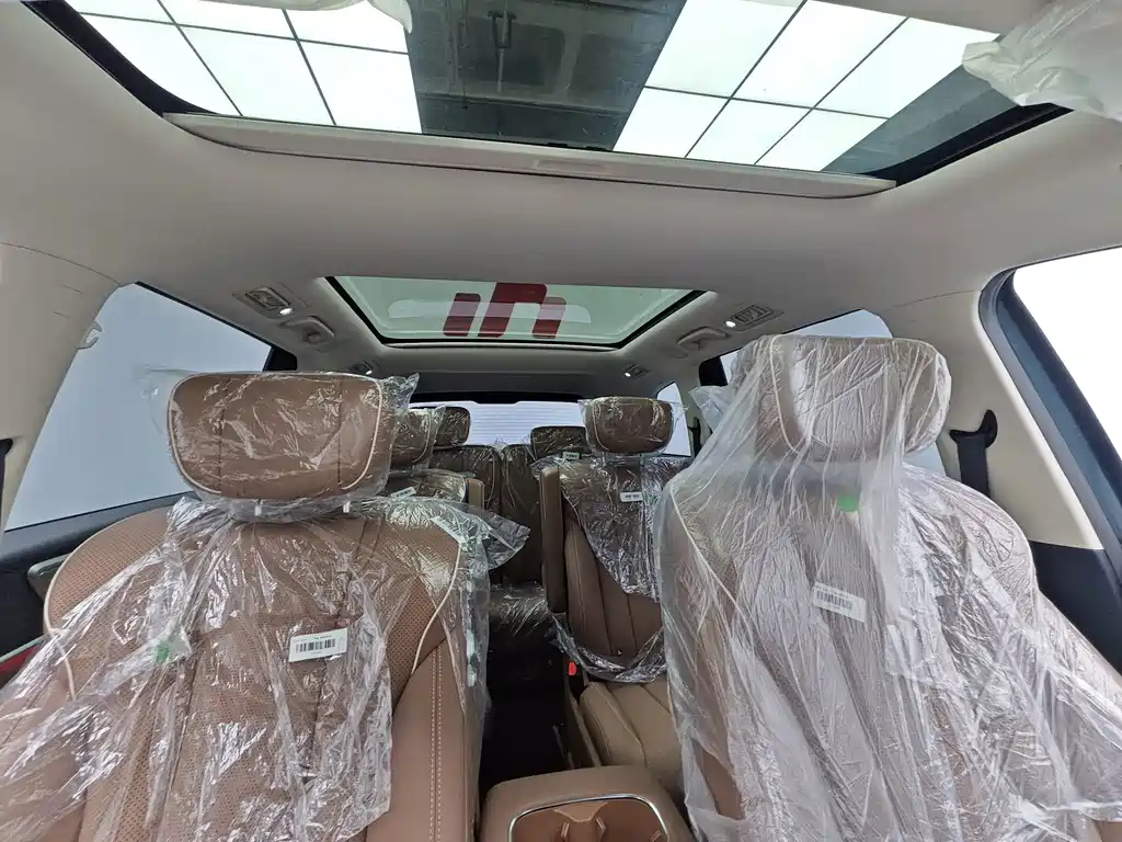 Wuling Xingguang L — миниатюра 21