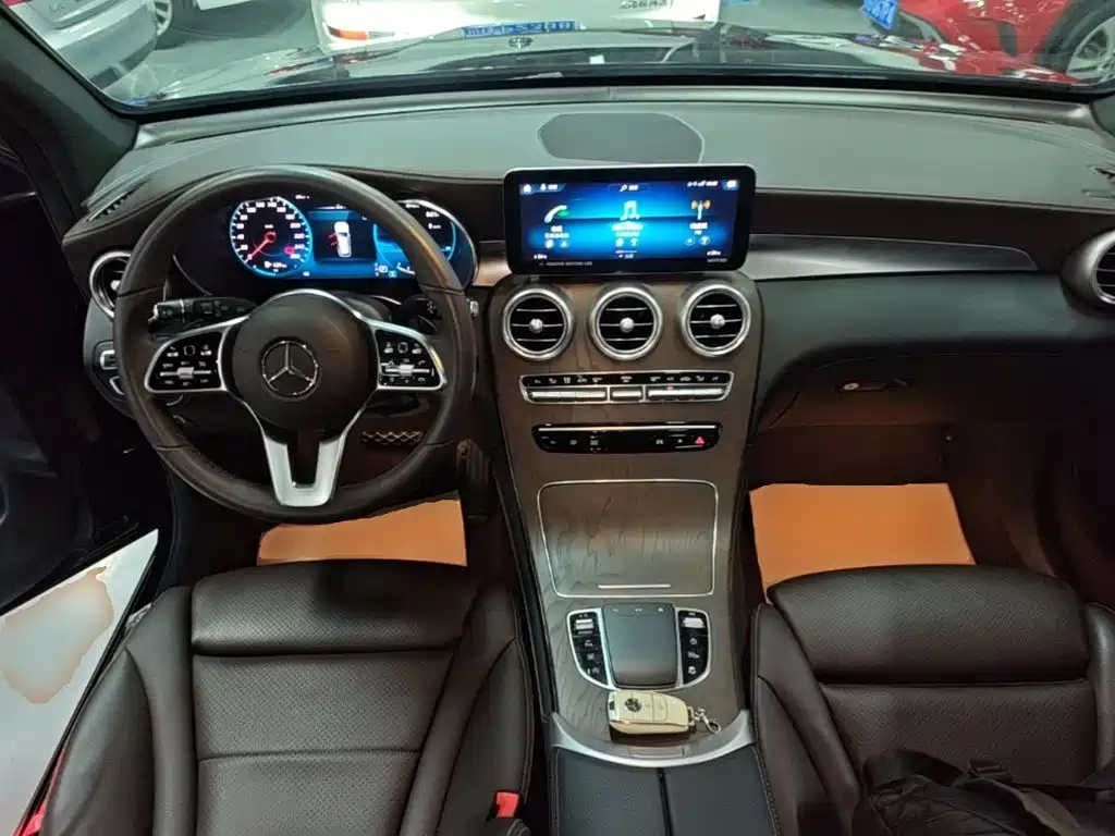 Mercedes-Benz GLC — миниатюра 10