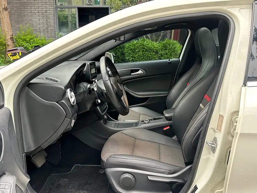 Mercedes-Benz A-Class (Import) — миниатюра 9