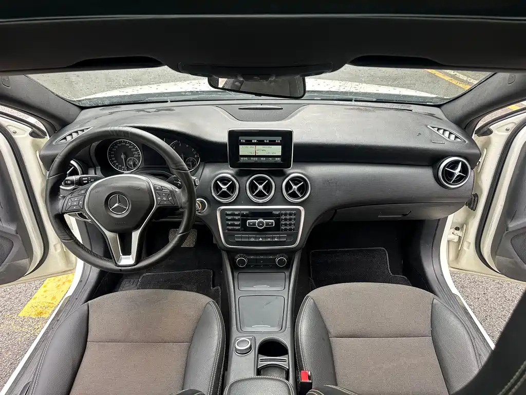 Mercedes-Benz A-Class (Import) — миниатюра 14