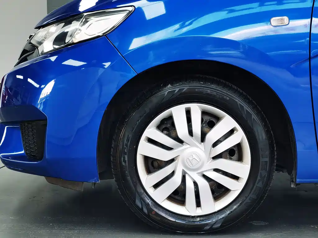 Honda Fit — миниатюра 7