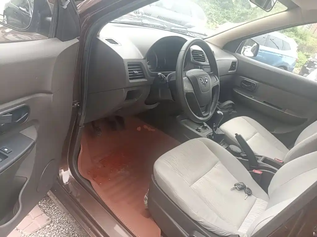 Wuling Hongguang — миниатюра 16