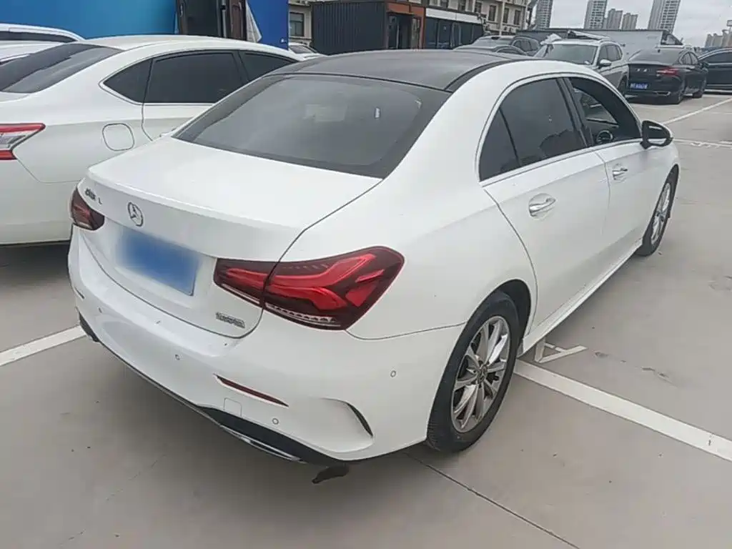 Mercedes-Benz A-Class — миниатюра 7
