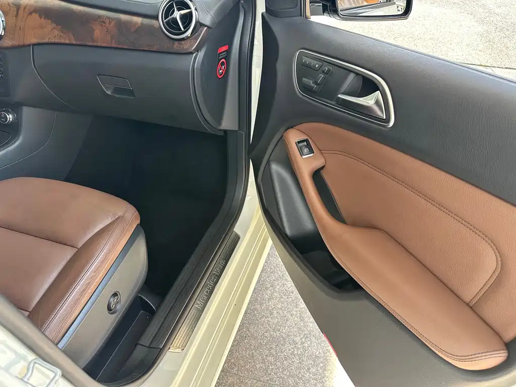 Mercedes-Benz B-Class — миниатюра 24