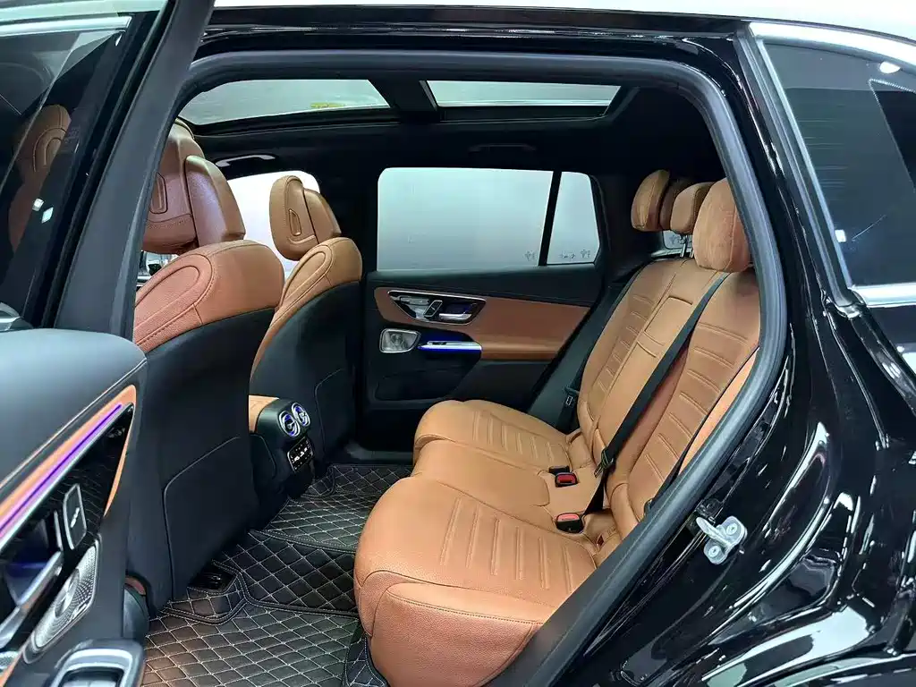 Mercedes-Benz GLC 2025 GLC 300 L 4MATIC 5 мест