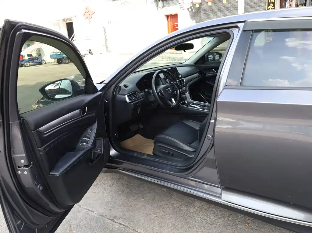 Honda Accord — миниатюра 4