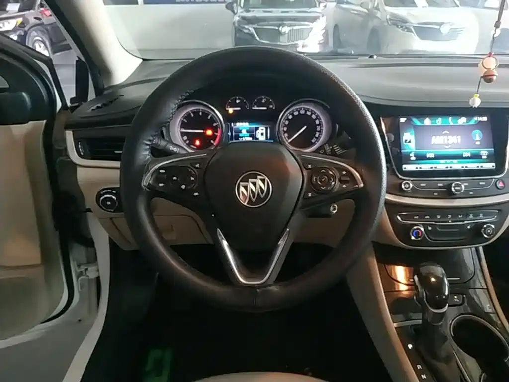 Buick Verano — миниатюра 11