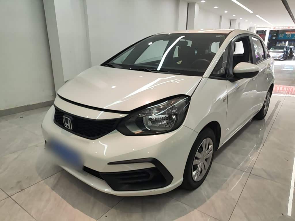 Honda Fit 1.5 л 2023 г. Белый, пробег 43099 км