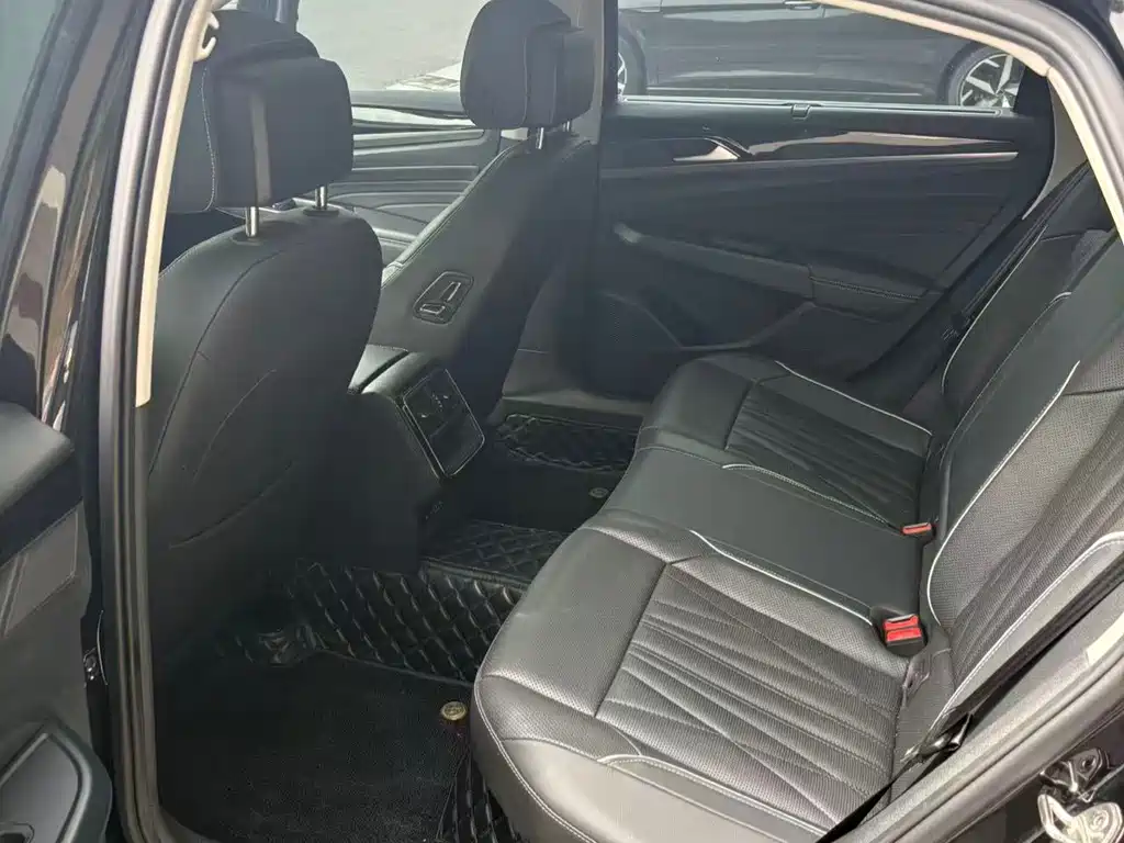 Volkswagen Passat — миниатюра 6