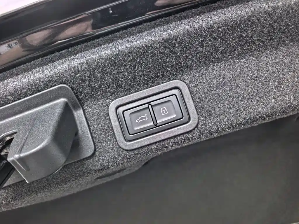 Audi A6L — миниатюра 16