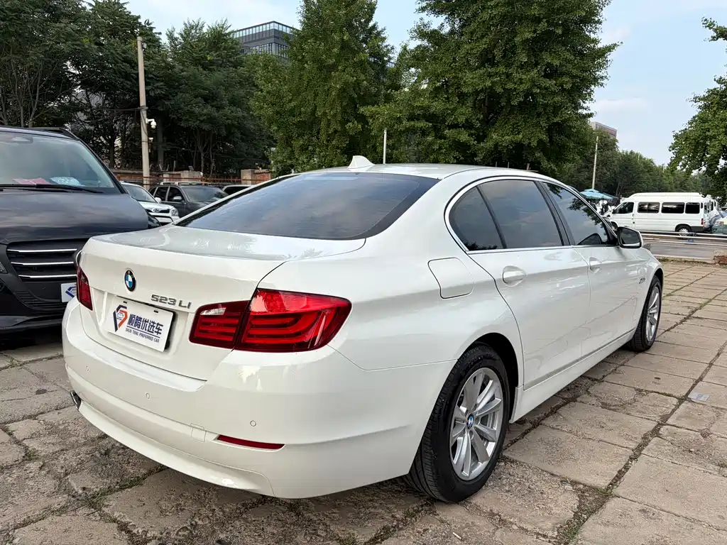 BMW 5 Series 5 2012 523Li Luxury