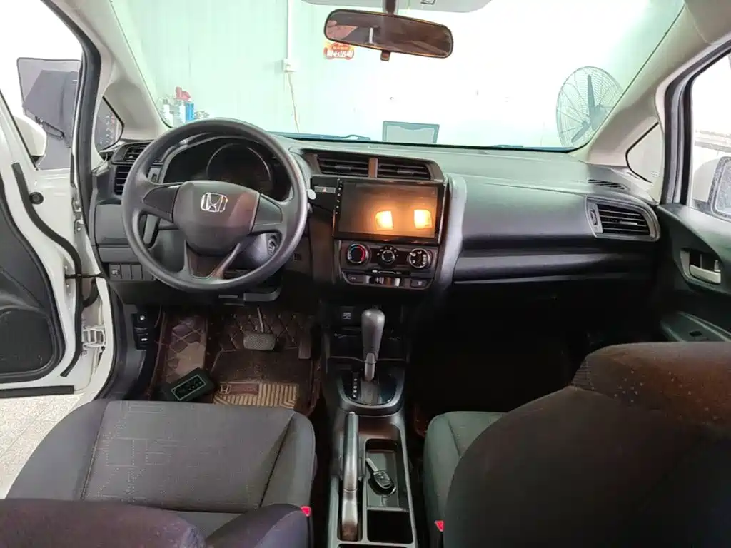 Honda Fit — миниатюра 10